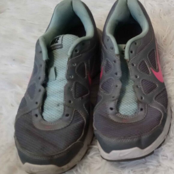 Nike Revolution Size 7 - Picture 10 of 11